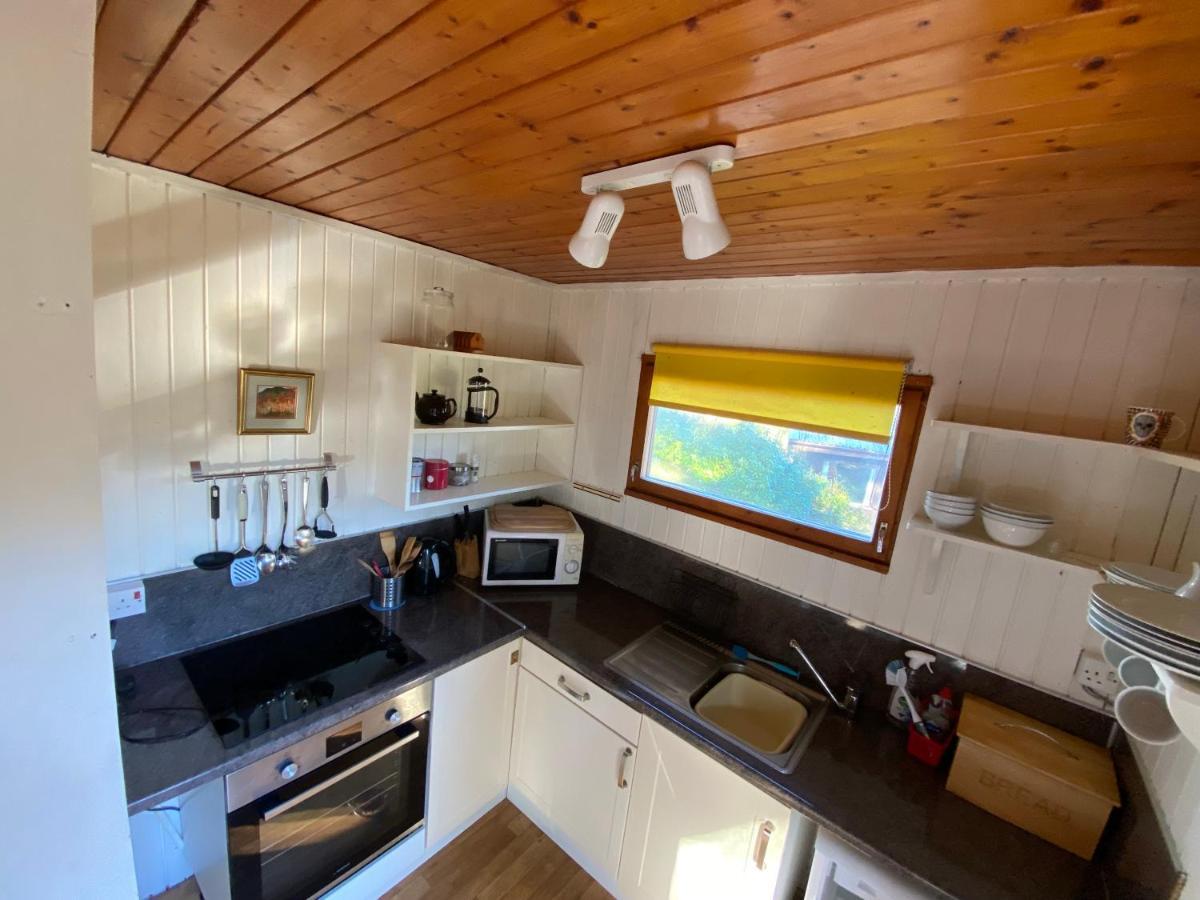 Great Glen Holidays - Chalets フォート・ウィリアム エクステリア 写真